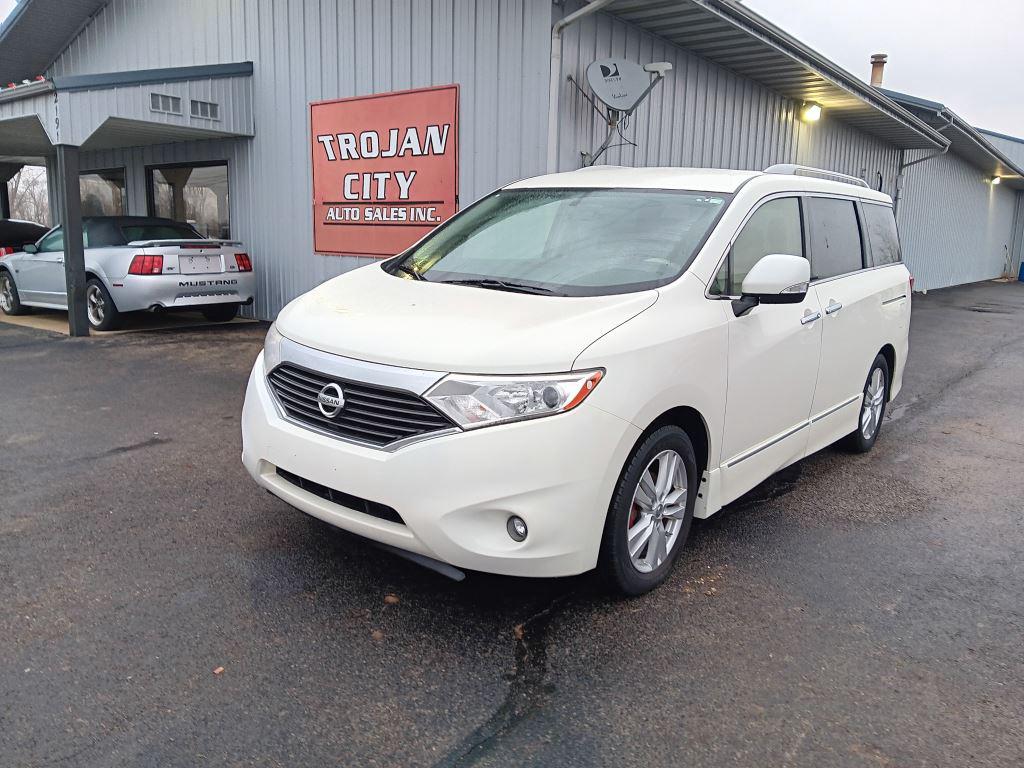 2015 Nissan Quest SL's photo